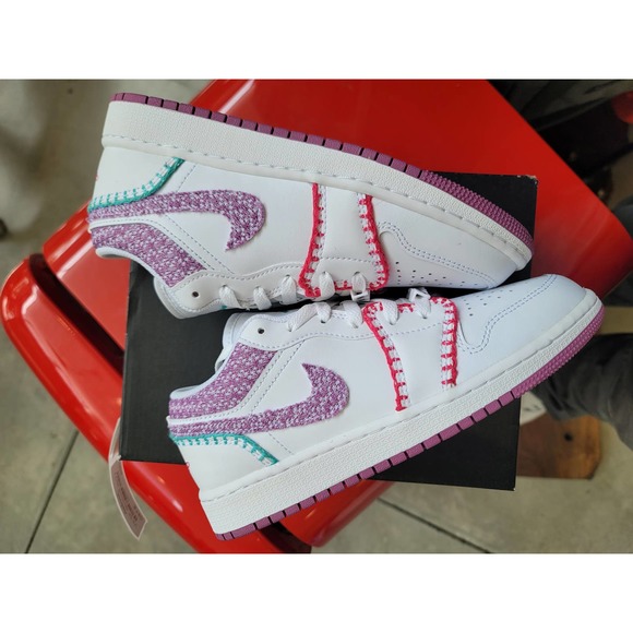 jordan 1 low bordeaux size 4Y - Picture 6 of 8